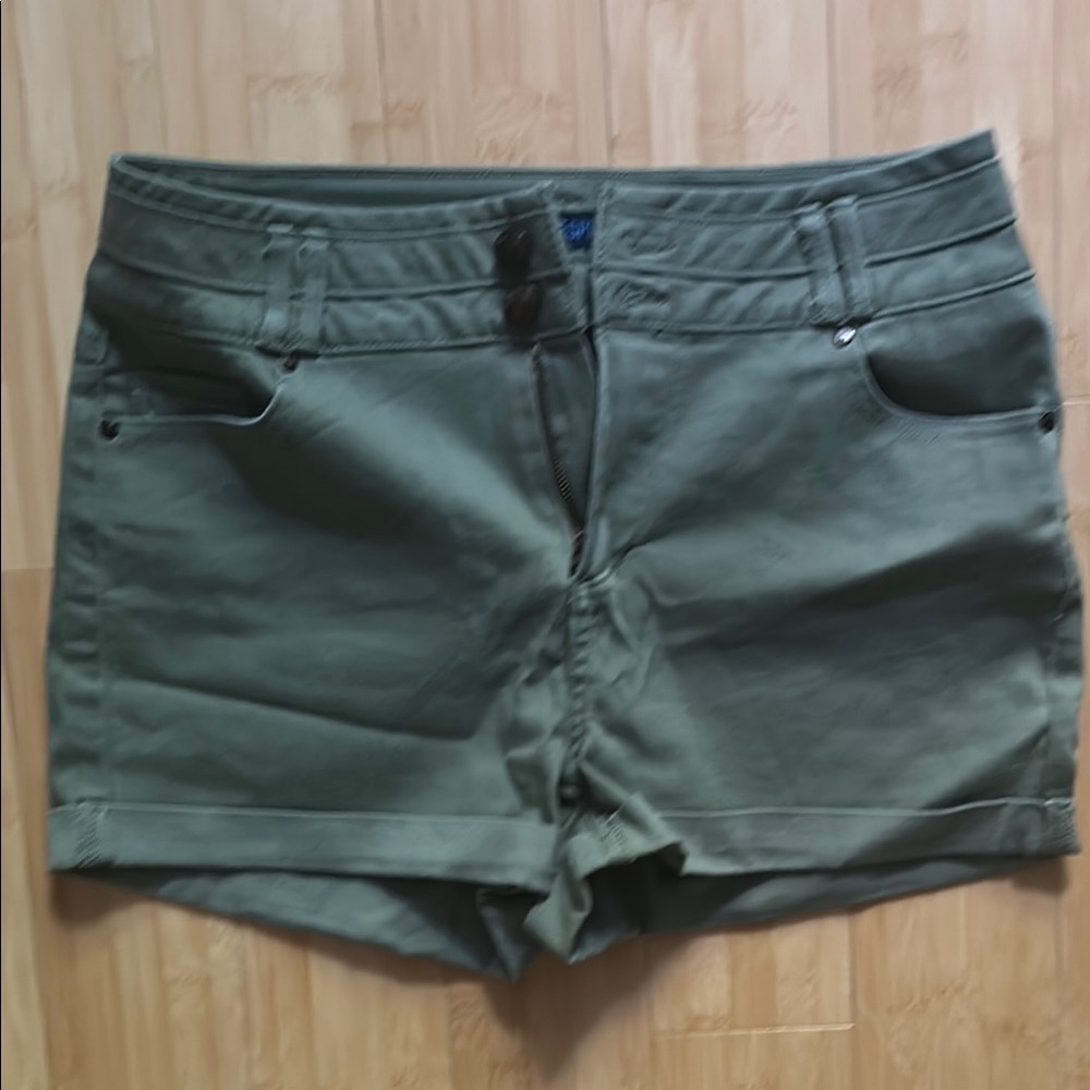 Blue Spice Green Cargo Shorts